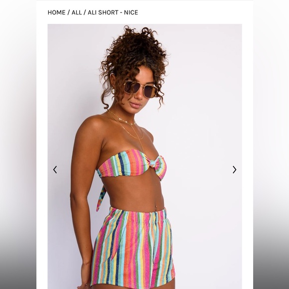 ISO Skatie LYNDI top in NICE Size Medium or Large - Picture 2 of 2